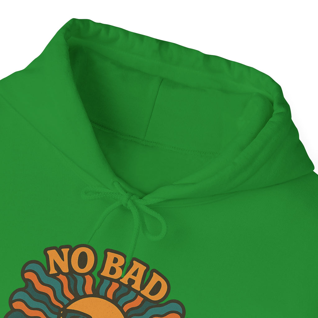 No Bad Vibes Hoodie – Unisex Pullover Sweatshirt, Cozy Positive Energy Hoodie, Retro Smiley Face, Chillwear Gift for Friends