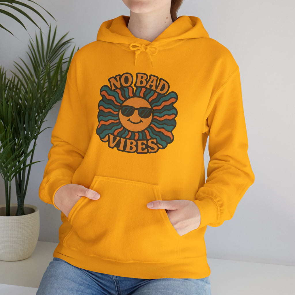 No Bad Vibes Hoodie – Unisex Pullover Sweatshirt, Cozy Positive Energy Hoodie, Retro Smiley Face, Chillwear Gift for Friends